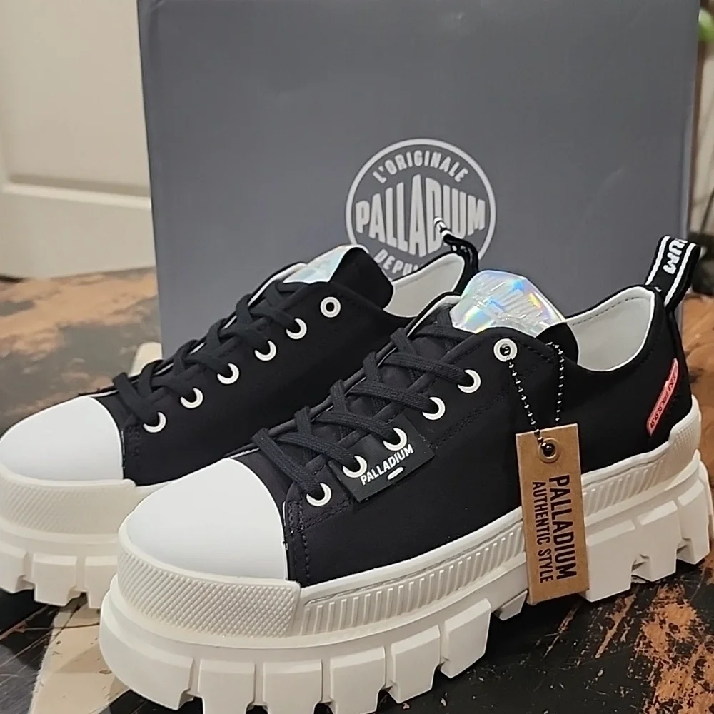 Palladium Revolt Lo TX Platform Sneakers BLACK/MARSHMELLOW WOMENS NEW With Box🔥